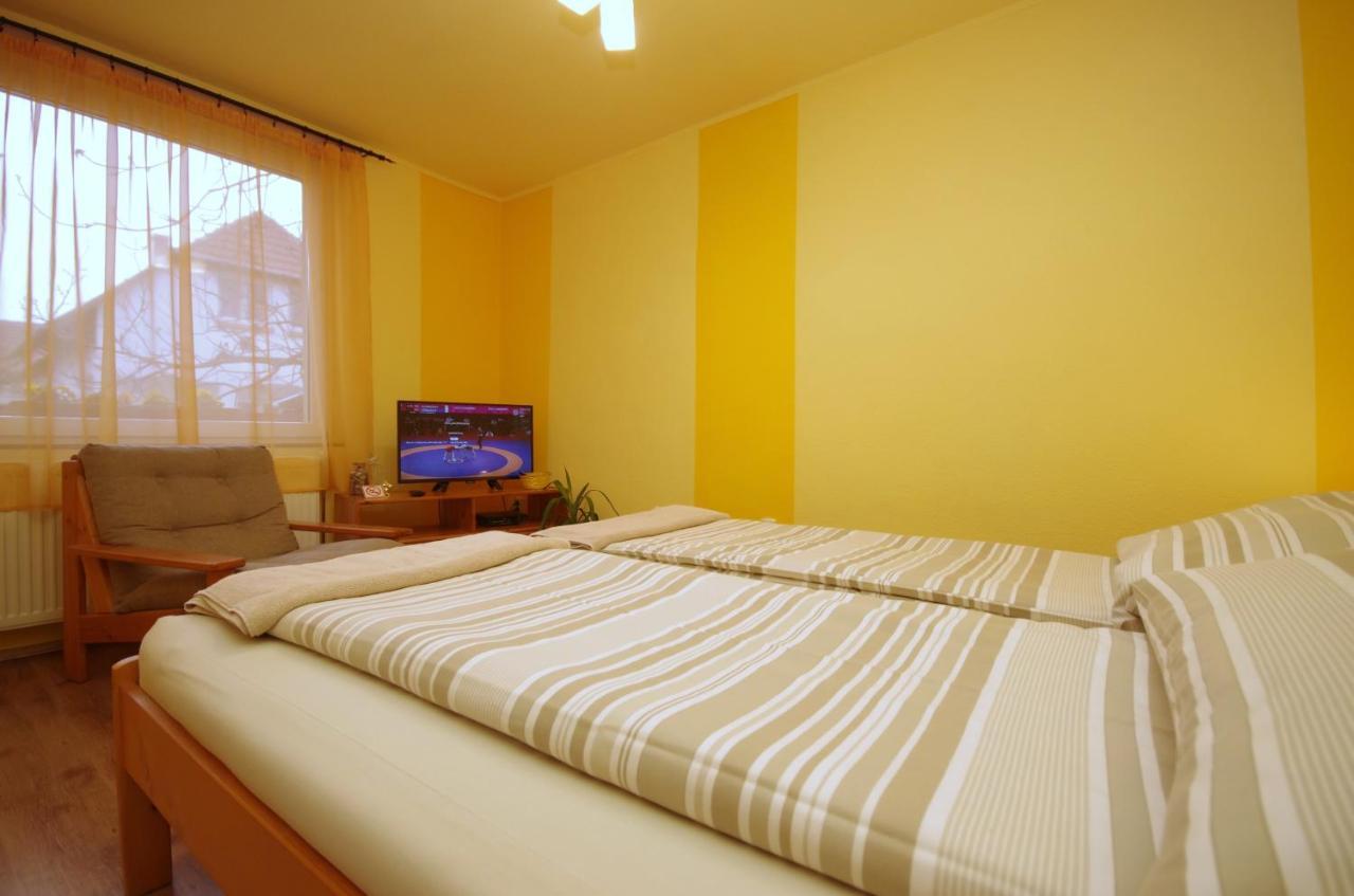 Bodza Apartman Gyula Exterior foto
